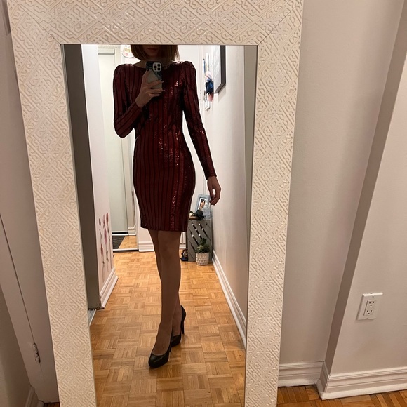 Beautiful sequin dress - Picture 6 of 9